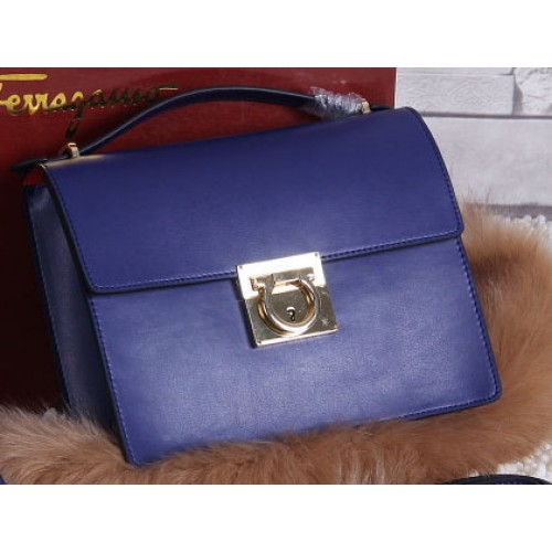Borsa a Spalla Media in Pelle di Vitello Ferragamo SF0614 Royal