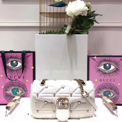 Borsa a tracolla piccola Gucci GG Marmont Matelasse 443497 bianca