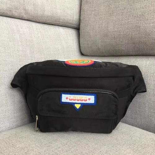 Marsupio Gucci con patch Gucci anni '80 536842 nero