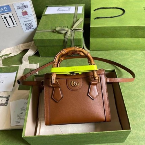 Mini borsa tote Gucci Diana 655661 marrone