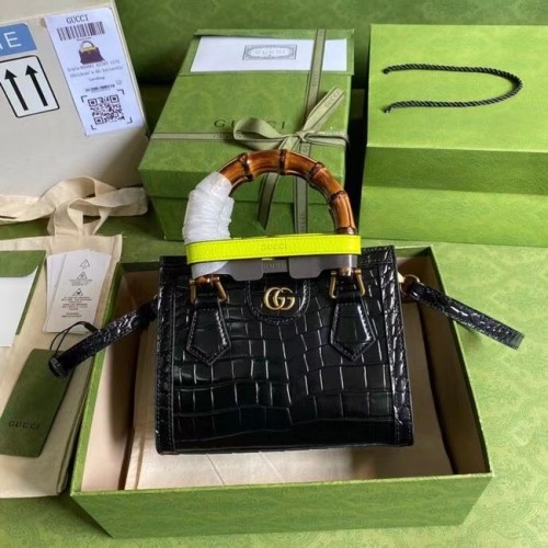 Borsa tote mini Gucci Diana coccodrillo 655661 nera
