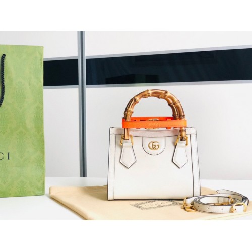 Mini borsa in pelle originale con manico superiore in bambù Gucci Diana GG 655661 bianca