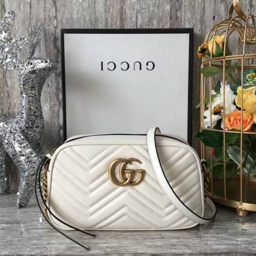 Borsa a tracolla Gucci GG Marmont Matelasse 447632A bianca