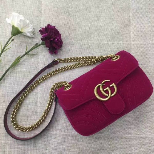 Borsa a tracolla mini in pelle scamosciata Gucci GG Marmont 446744 Vino