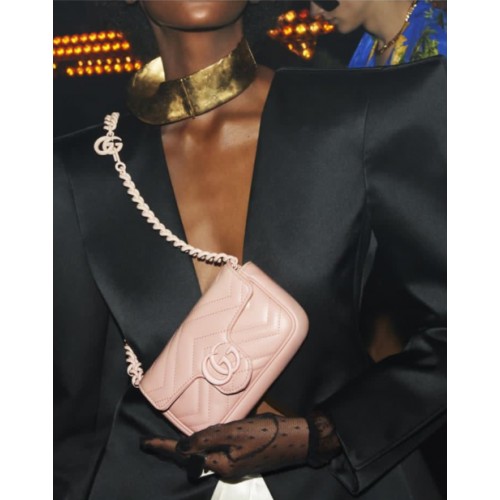 Borsa Gucci GG Marmont super mini rosa 476433 catena rosa