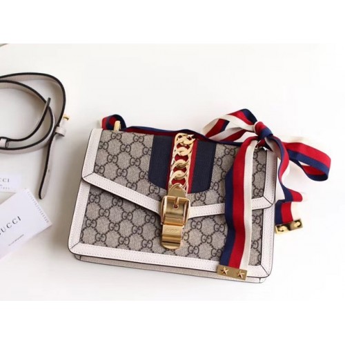 Borsa a tracolla Sylvie piccola in tela Gucci GG Supreme 421882 bianca