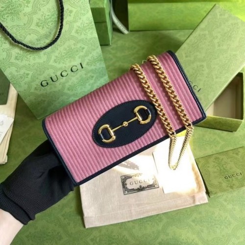 Portafoglio con catena Gucci Horsebit 1955 621892 rosa