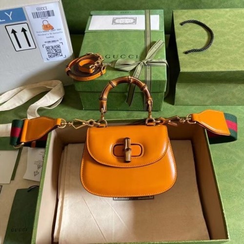 Borsa Gucci Mini con manico superiore con Bamboo 686864 gialla