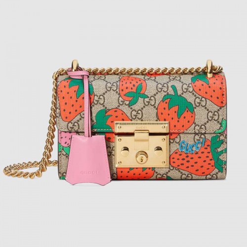 Borsa a tracolla piccola Gucci Padlock GG Strawberry 409487 Stampa fragola