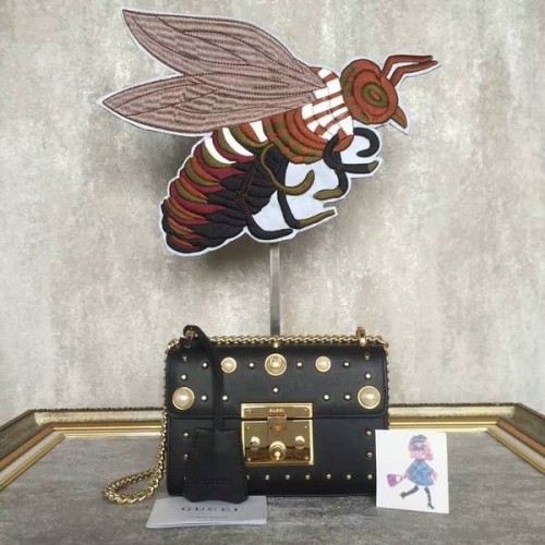 Borsa a tracolla in pelle con borchie Gucci Padlock 432182A nera