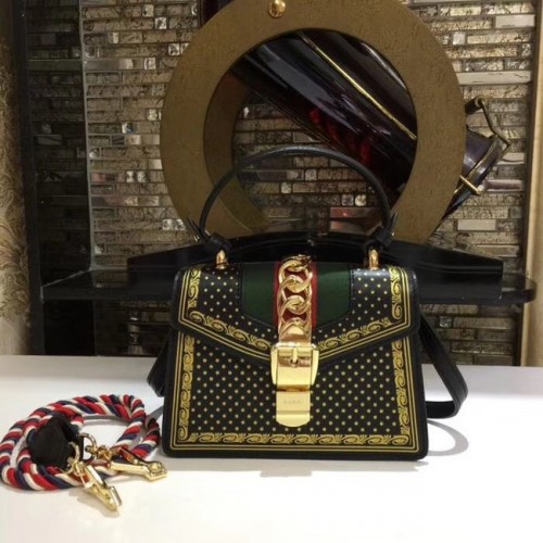 Mini borsa Gucci Sylvie in pelle 470270 nera
