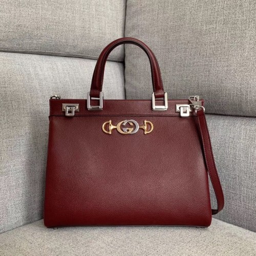 Borsa a mano media in pelle martellata Gucci Zumi 564714 Borgogna