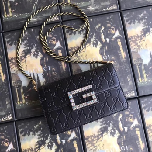 Borsa a spalla Gucci in pelle con Square G 544242 nera