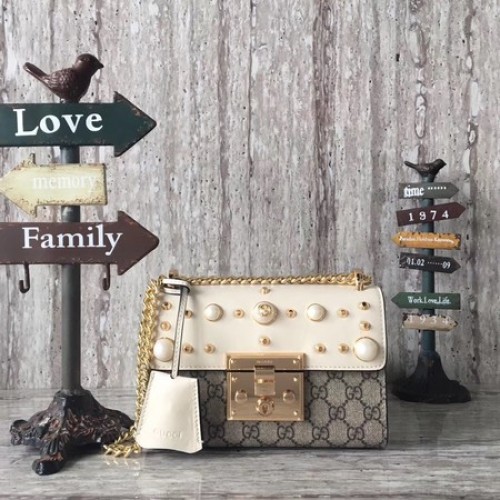 Borsa a tracolla con borchie Gucci Padlock piccola GG 432182 bianca