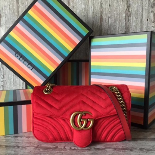 Borsa a tracolla piccola Chevron Gucci GG Marmont 443497 rossa