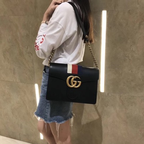Borsa a tracolla in pelle Gucci GG Marmont 476468 nera