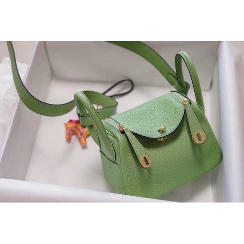 Borsa in pelle Hermes mini Lindy Togo LD19 metallo tono verde e oro