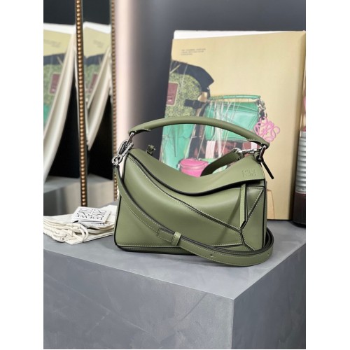 Loewe Puzzle Bag Leather 1609 verde nerastro