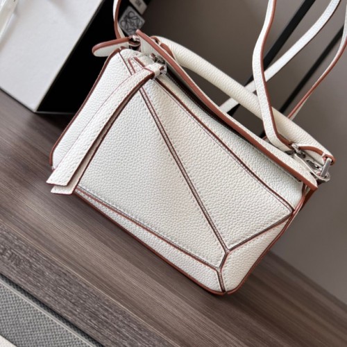 Borsa Loewe mini Puzzle Original in pelle 6124 crema