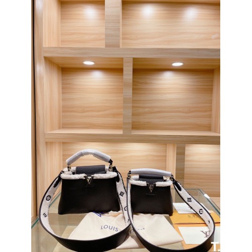 Louis Vuitton CAPUCINES BB MM Lana M58608 Nero