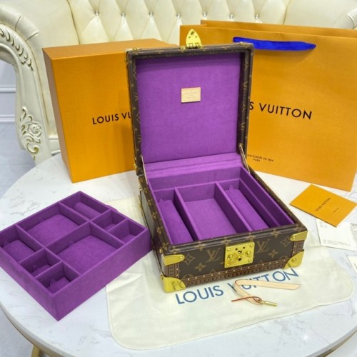 Louis Vuitton NICE PORTAGIOIELLI M47120 viola