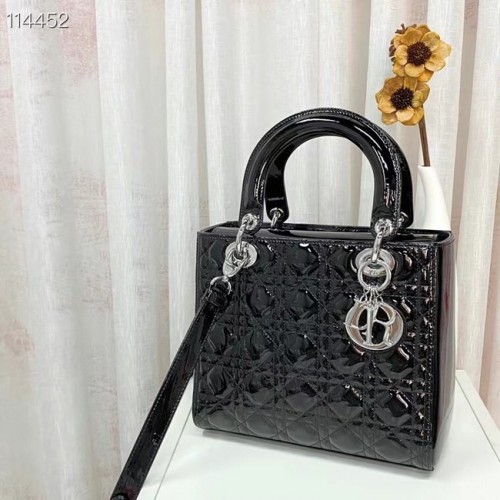 BORSA LADY DIOR MEDIA Pelle di vitello verniciata nera Cannage M0565OW-2