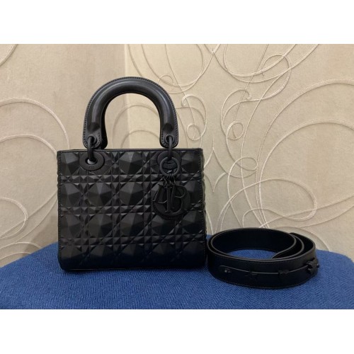 BORSA LADY DIOR MEDIA Pelle di vitello Cannage C2813 nera