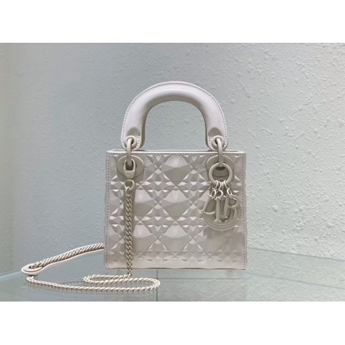 BORSA MINI LADY DIOR Pelle di vitello Cannage C2815 bianca
