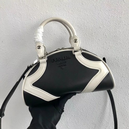 Prada Borsa tote in pelle di vitello 1BD071 nera e bianca