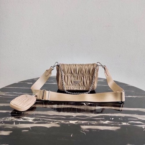 Borsa a tracolla Prada Gaufre in nappa 1BD289 Biscuits