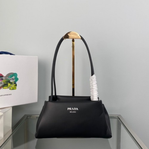 Prada Borsa a triangolo in pelle 1BA368 nera