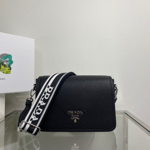 Prada Borsa in pelle con tracolla 1BD314 nera