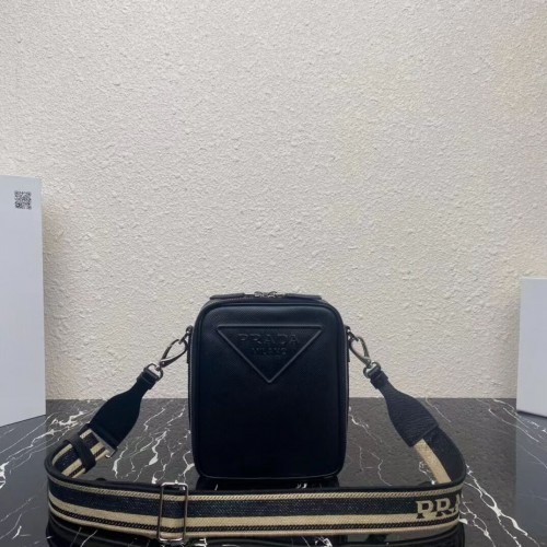 Prada Borsa in pelle con tracolla 2BQ354 nera