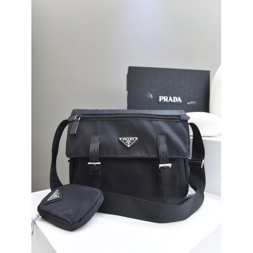 Borsa a tracolla Prada Nylon Flap Messenger PN1259 nera