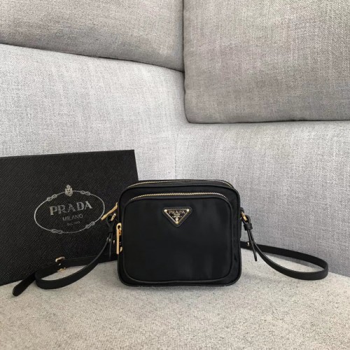 Borsa a tracolla Prada in nylon 82022 nera