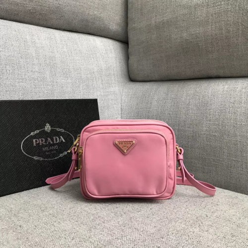 Borsa a tracolla Prada in nylon 82022 rosa