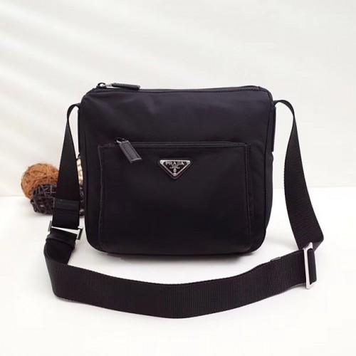 Prada Borsa a spalla in nylon e pelle BT0909 nera