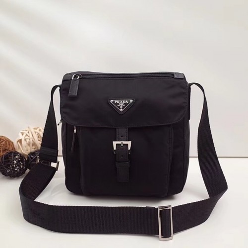 Prada Borsa a spalla in nylon e pelle BT8994 nera