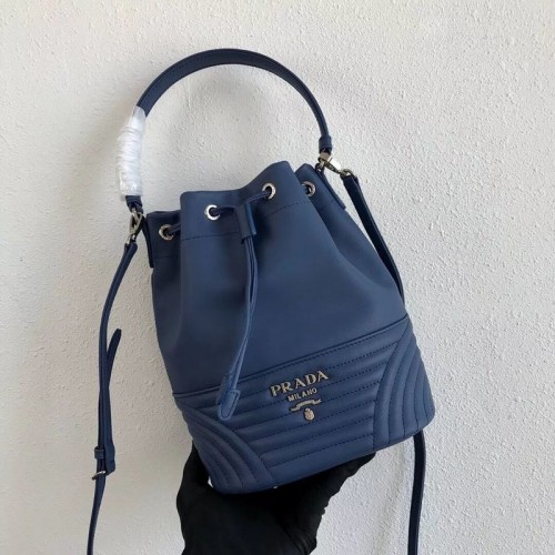 Borsa a secchiello in pelle di vitello originale Prada 1BH038 blu