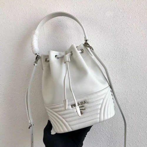 Borsa a secchiello in pelle di vitello originale Prada 1BH038 bianca