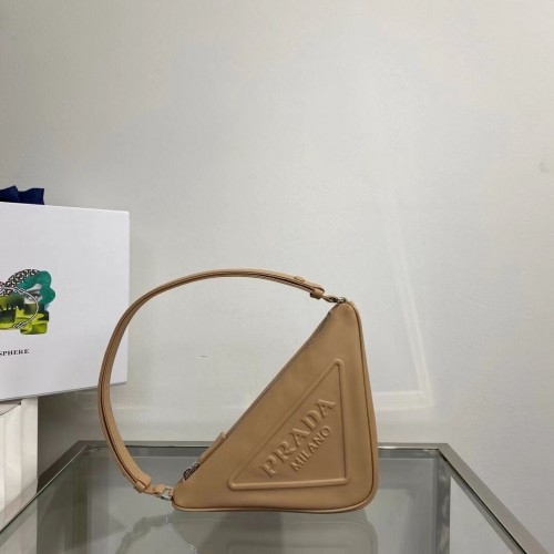 Prada Borsa a mano in nappa imbottita 1BE003 Biscuits