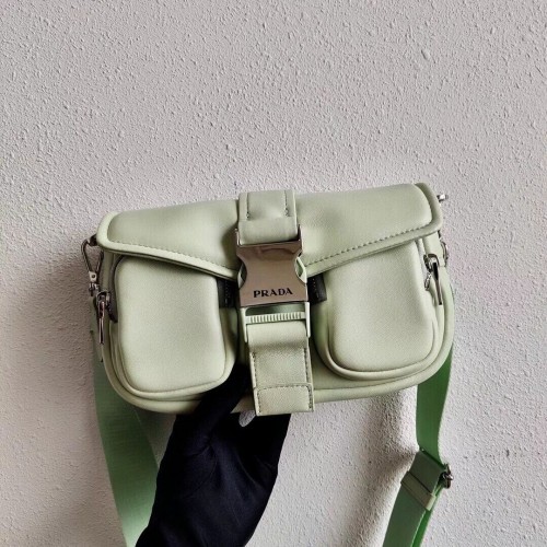Borsa Prada Pocket in nylon e pelle spazzolata 1BD295 verde