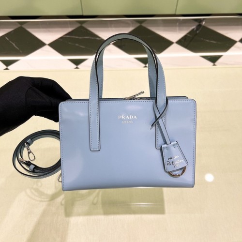 Prada Re-Edition 1995 borsa a tracolla piccola in pelle spazzolata 1BA357 celeste