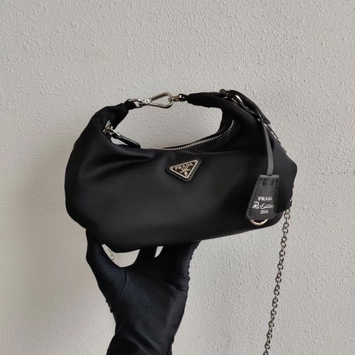 Prada Re-Edition 2005 borsa a tracolla in nylon 1BH172 nera