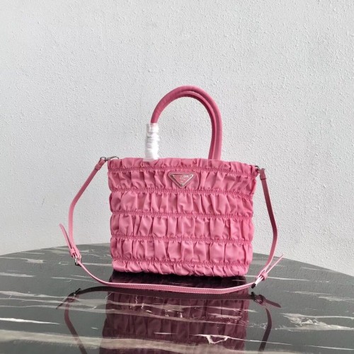Borsa tote Prada Re-Edition in nylon 1BG321 rosa