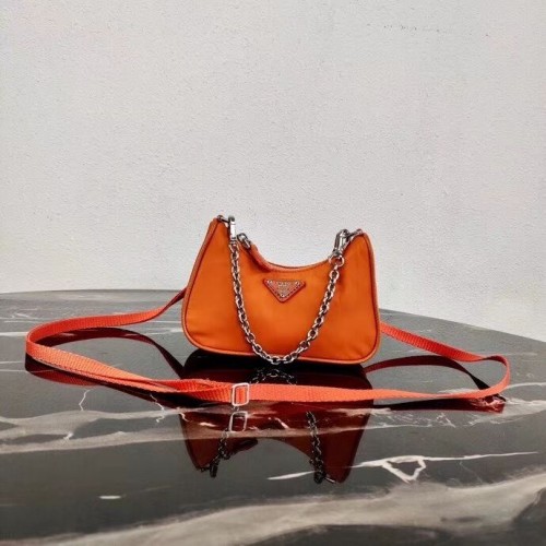 Mini borsa a spalla Prada Re-Edition in nylon 1TT122 arancione