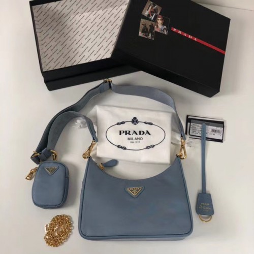 Borsa a spalla Prada Re-Edition in nylon 1BH204 celeste