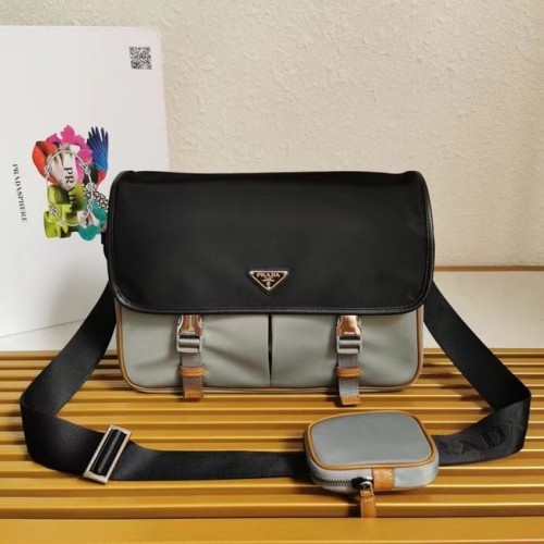 Borsa a spalla Prada in Re-Nylon e pelle Saffiano 2XD770 nera&grigia