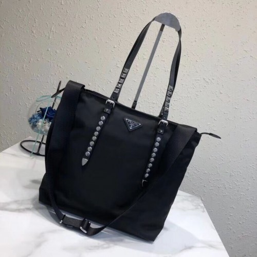 Borsa Prada in pelle Saffiano e nylon 1BG212 nera