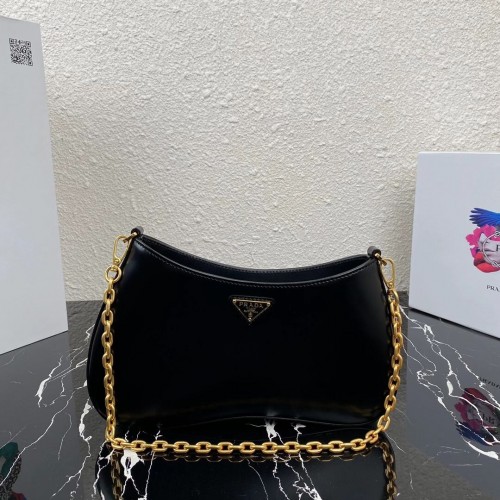 Borsa a spalla Prada in pelle Saffiano 2BC148 nera